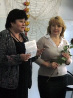 Каждому лектору, от лица Компании, отдел обучения и развития подарил цветы.