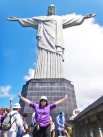 Знаменитая статуя Христа с распростёртыми руками на вершине горы Корковаду в Рио-де-Жанейро. Является символом Рио-де-Жанейро и Бразилии в целом. Избрана одним из Новых семи чудес света.