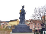 Скульптура священника Яна Непомуцкого в Праге.